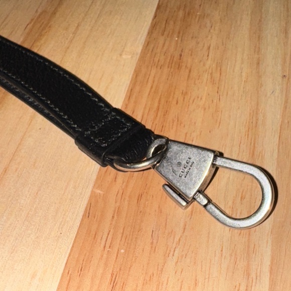 Gucci Black Leather Strap with Silver Clasp - Picture 1 of 5